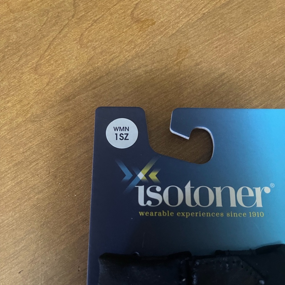 Isotoner Elegant Black Gloves